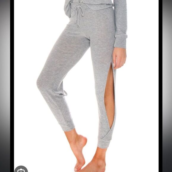 NWT- Chaser grey jogger with side slits- Size Medium - Picture 9 of 9